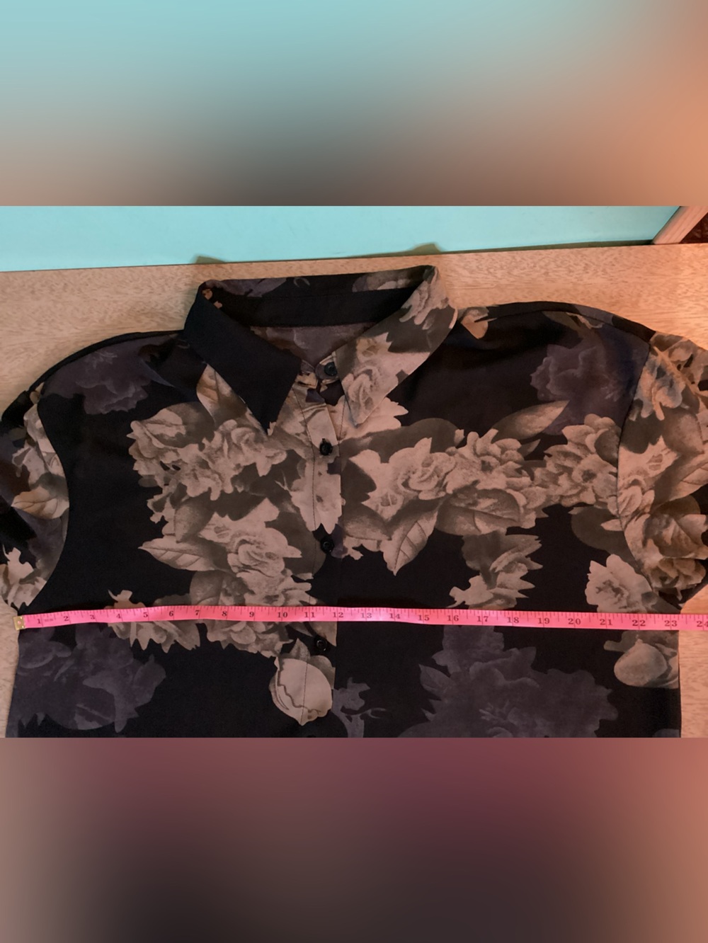 Sheer Buttoned Floral Blouse Size 1X EUC - Picture 7 of 9